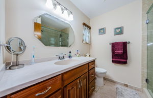 Master Bathroom 1a