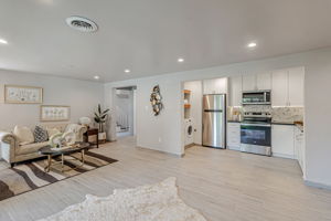 013_3119 Oak Knoll