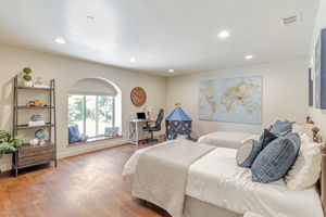 041_3119 Oak Knoll
