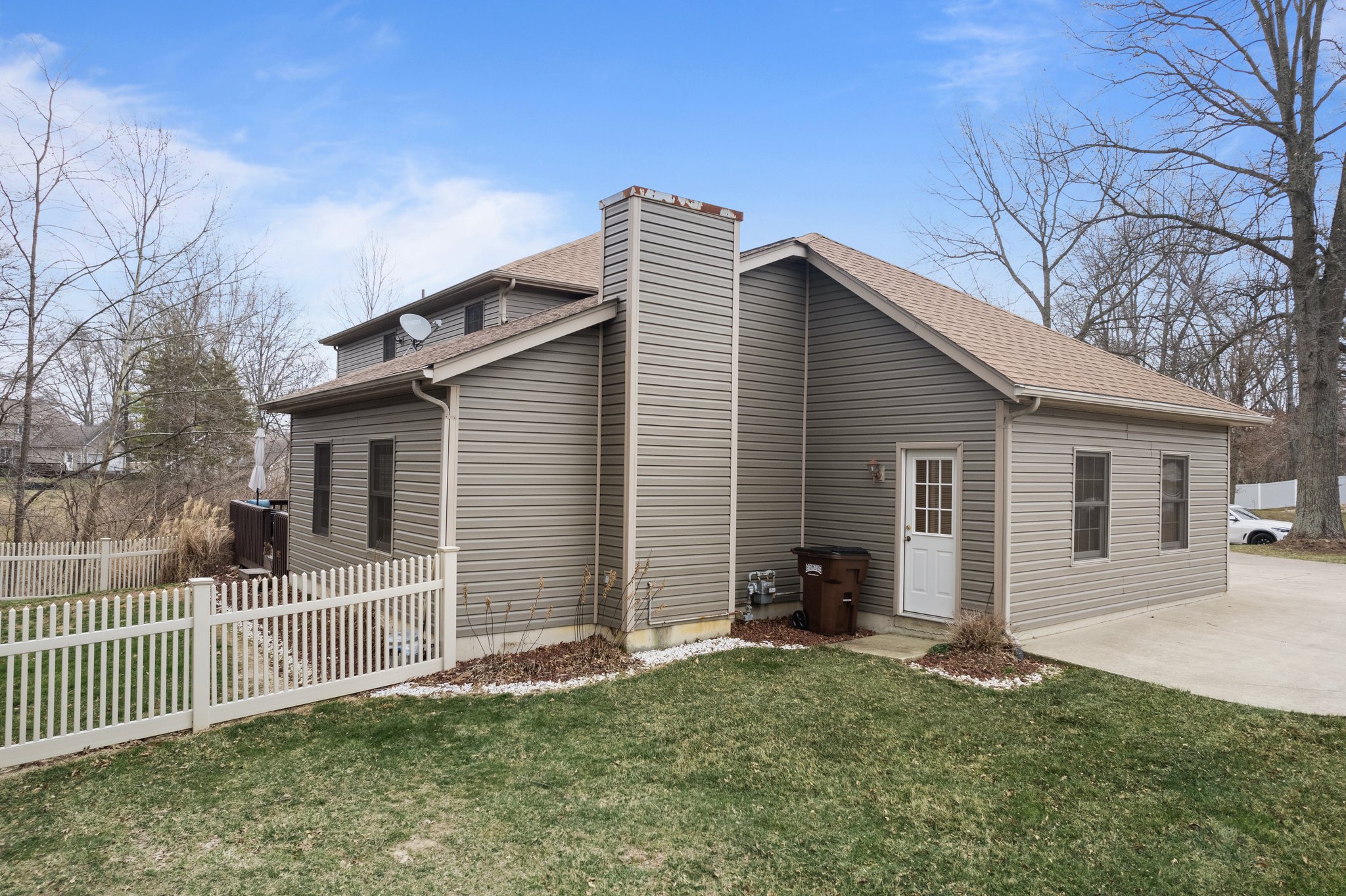 312 Beacon Hill Dr, Mount Orab, OH 45154