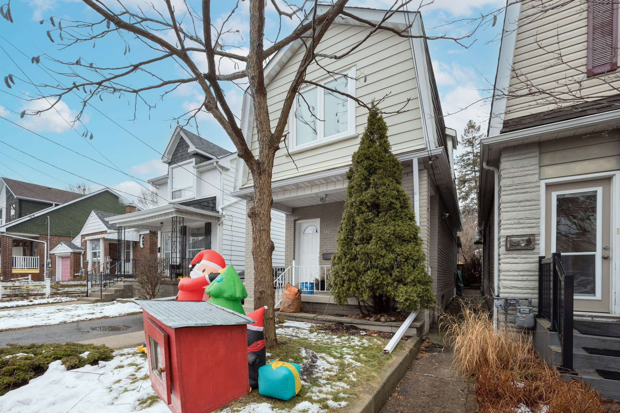 Toronto property showcase — delivered property photograph 2