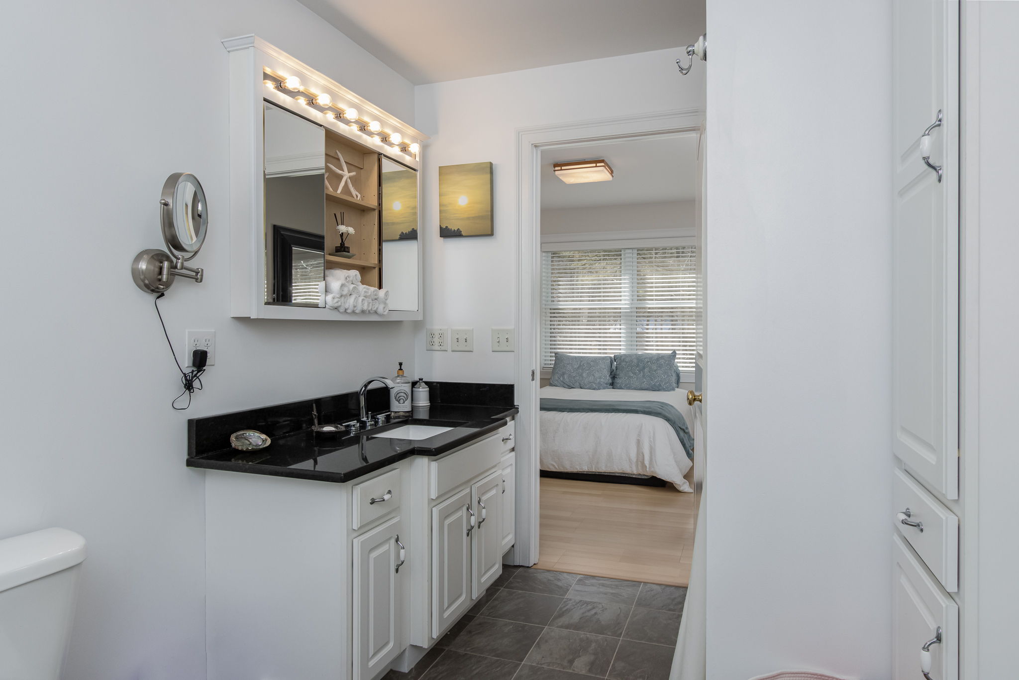 BedroomPrimaryBath-2