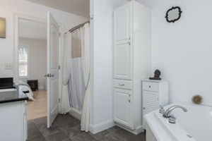 BedroomPrimaryBath-3