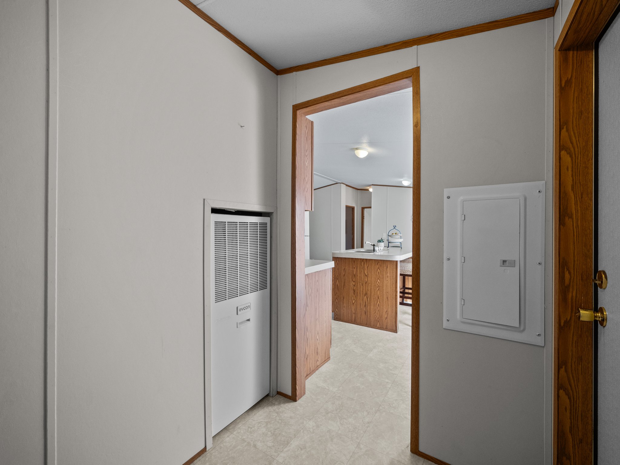laundry/mud room