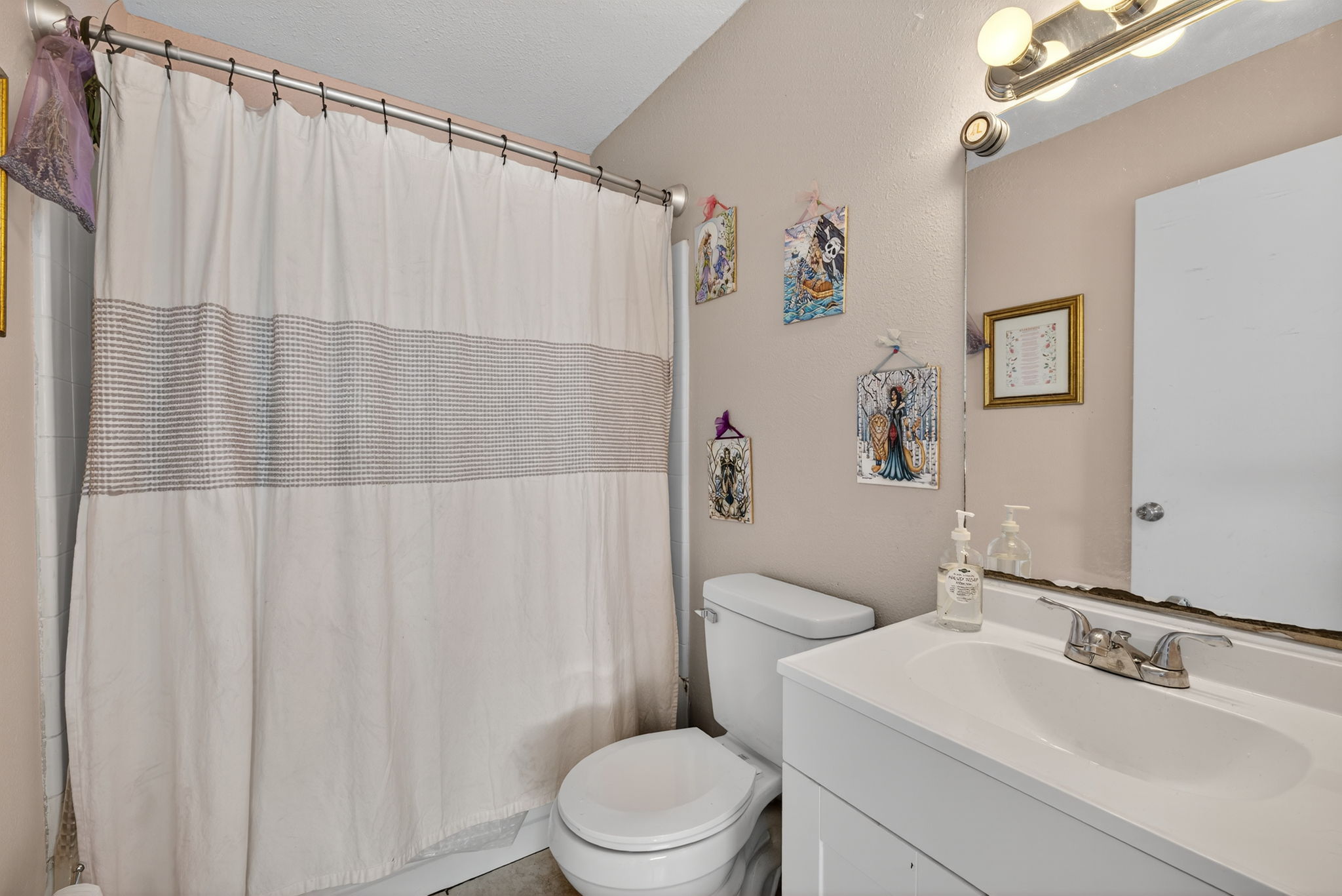 Photo 27