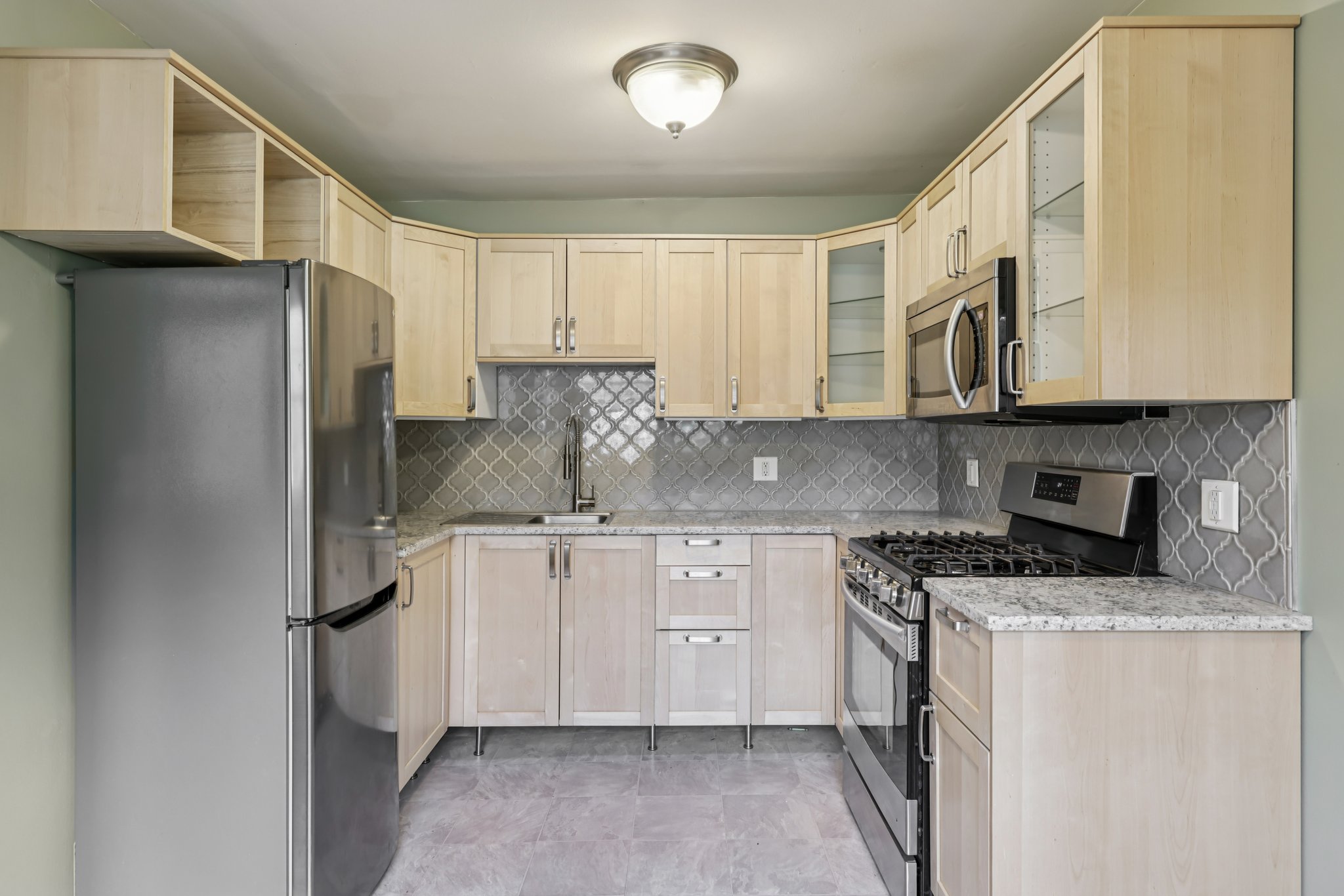 Washington Dr-S2110-009.jpg