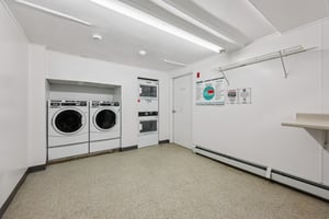 Washington Dr-S2110-016.jpg