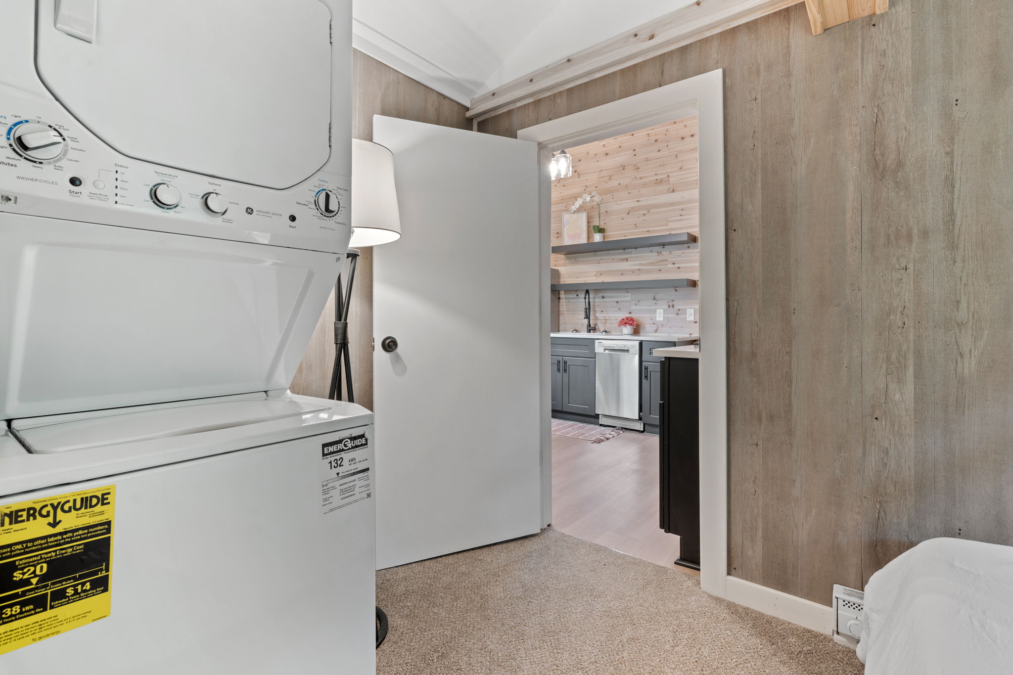  Photo 31