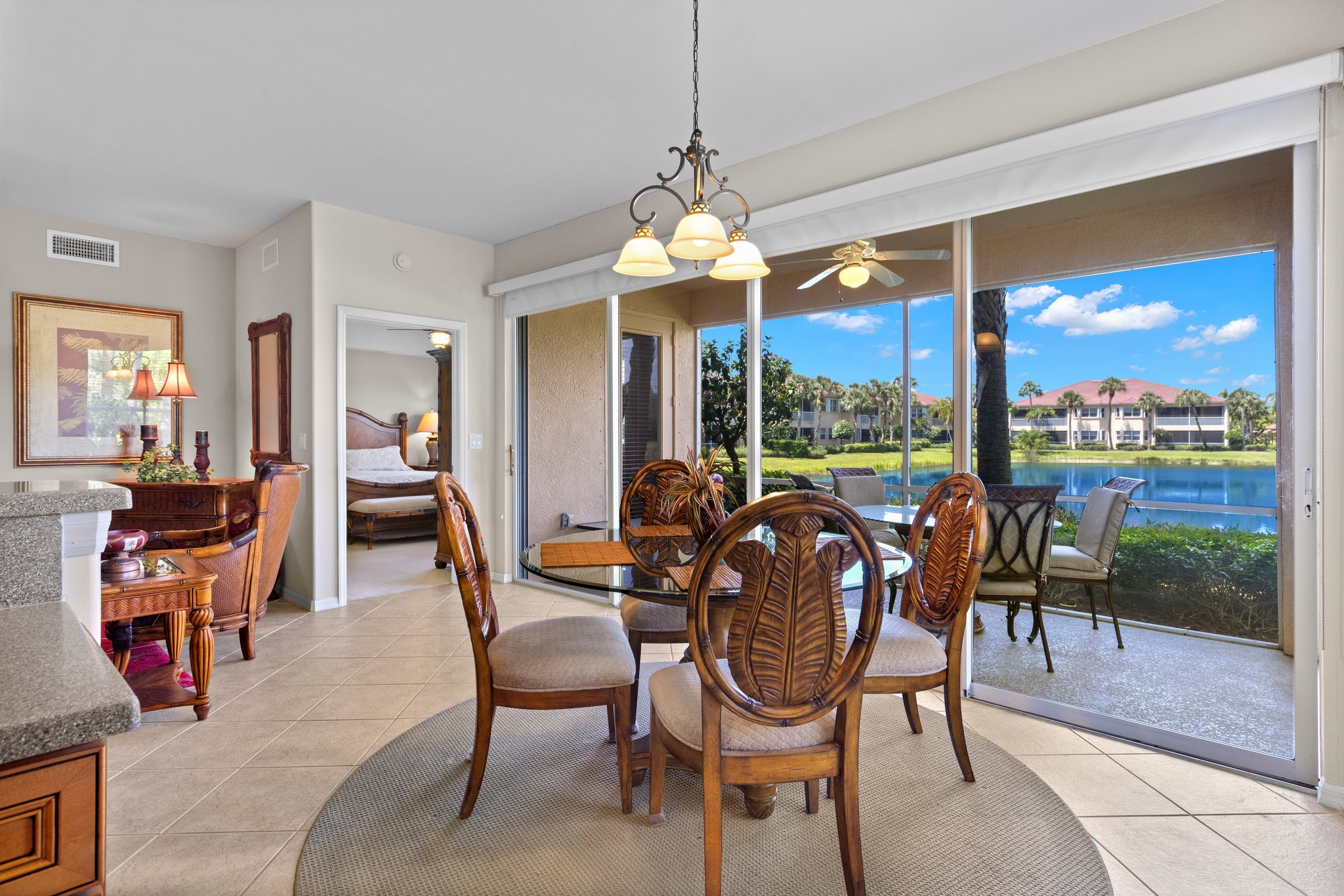 Breakfast Nook 1.jpg