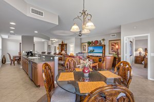 Breakfast Nook 2.jpg