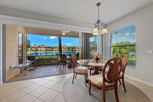 Breakfast Nook 3.jpg