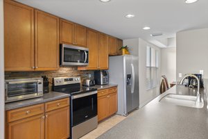 Kitchen 4.jpg
