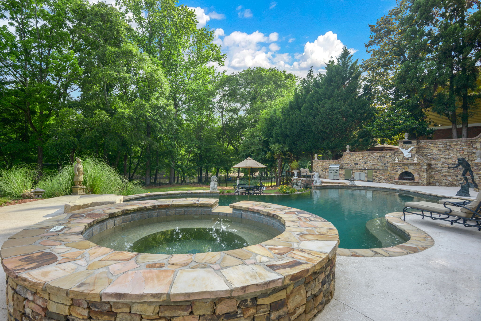 Spa Tub and Pool