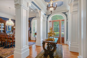 Foyer/Dining Room