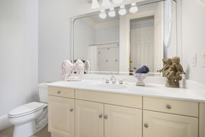 Bedroom 1 Ensuite Bath
