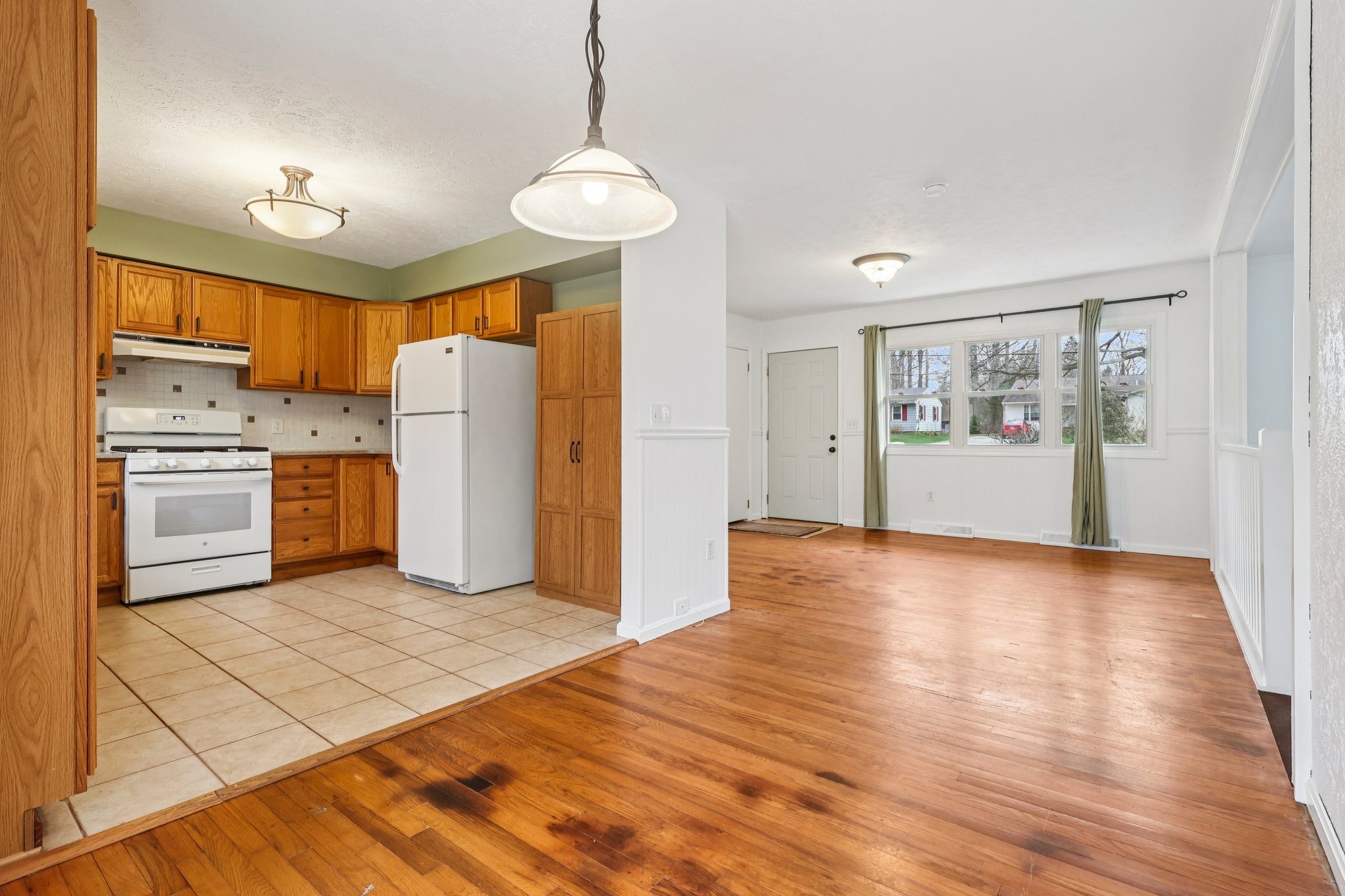 Spencer Dr-S3103-009.jpg