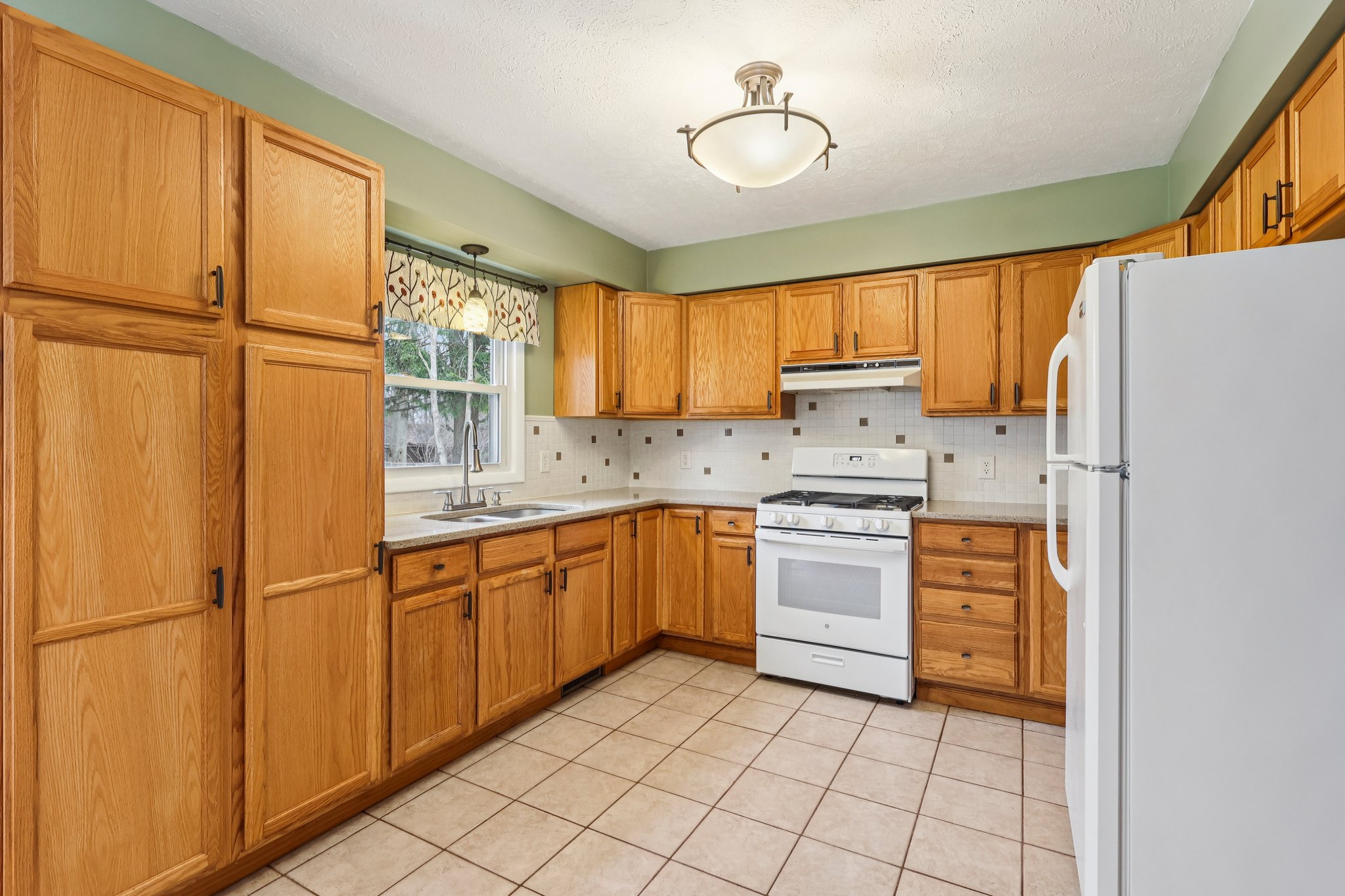 Spencer Dr-S3103-011.jpg