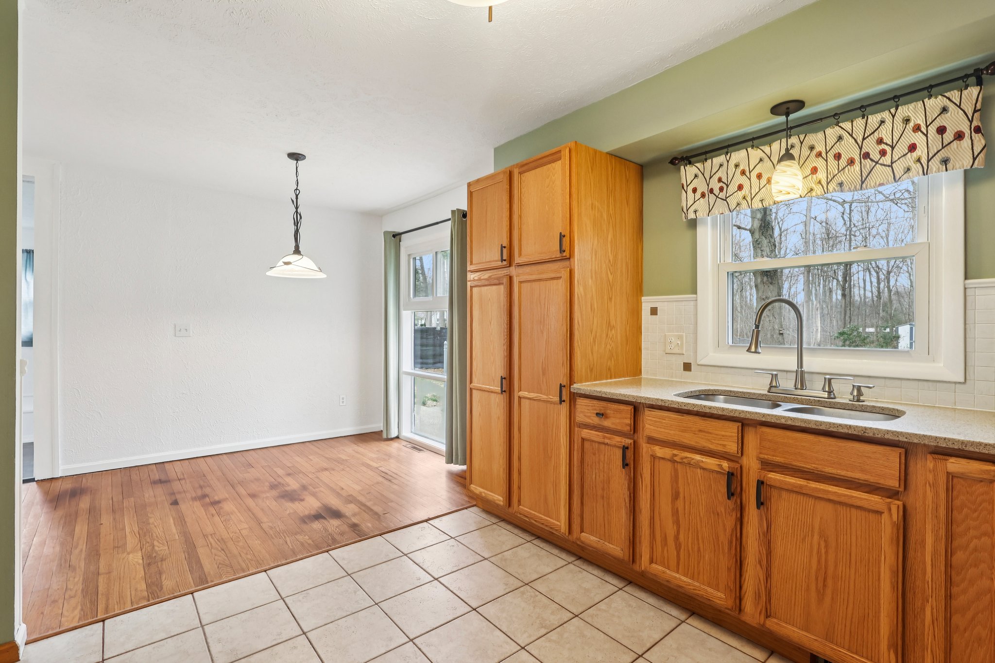 Spencer Dr-S3103-013.jpg