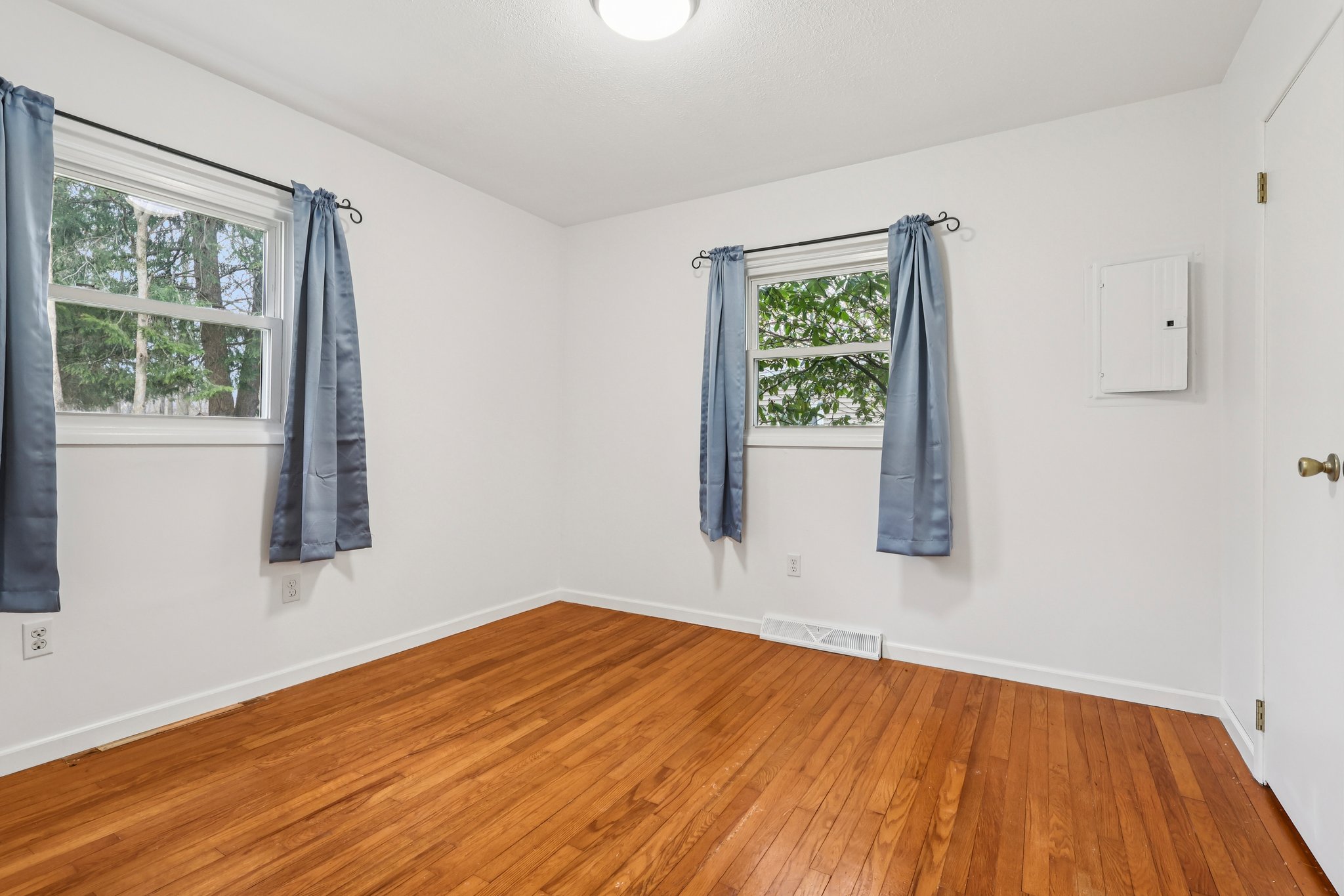 Spencer Dr-S3103-016.jpg