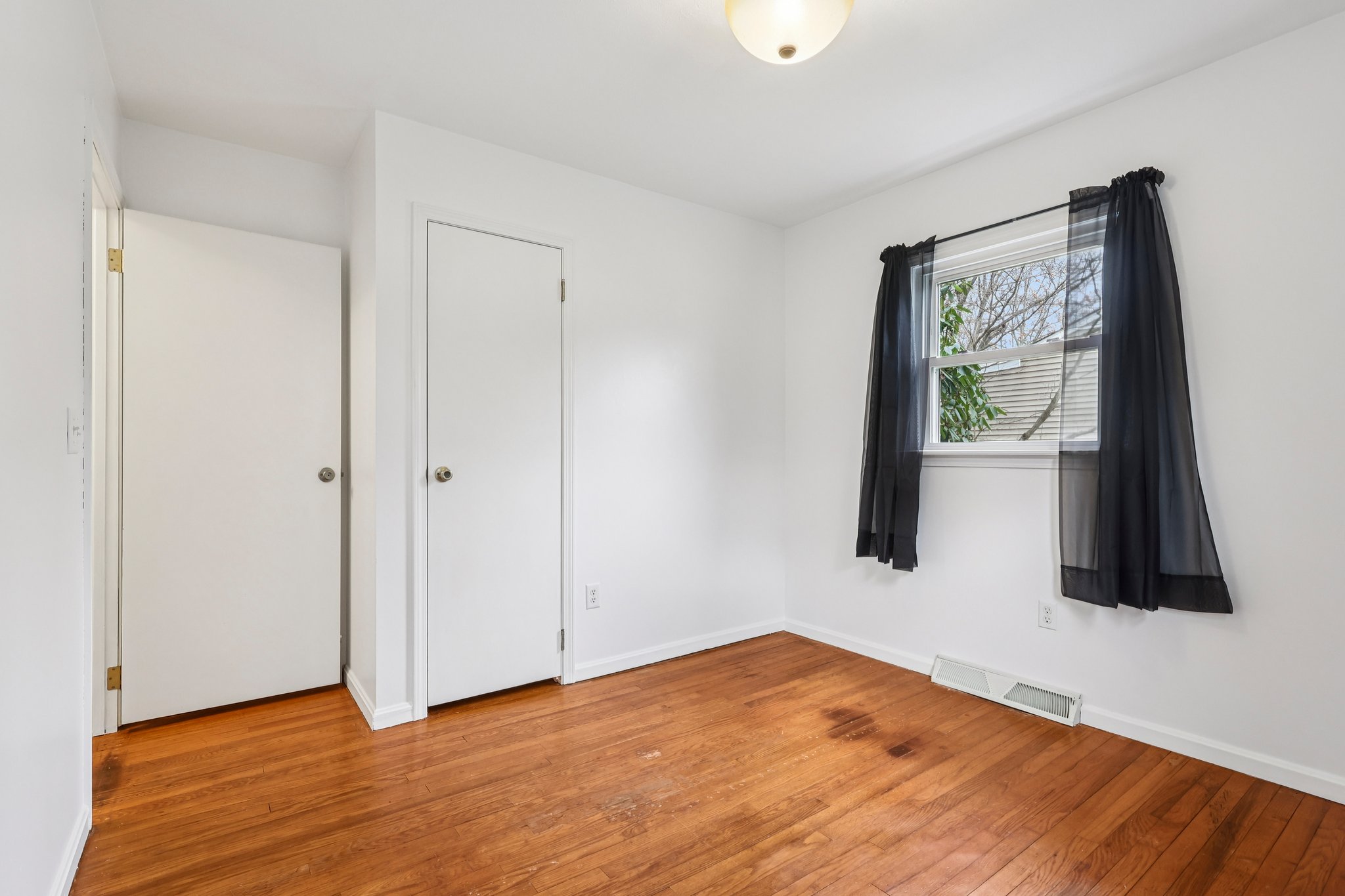 Spencer Dr-S3103-021.jpg