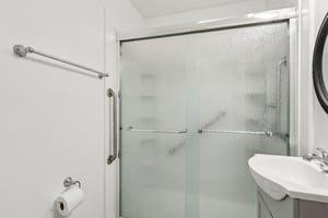 Spencer Dr-S3103-025.jpg