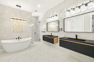 Primary Bathroom 1-r