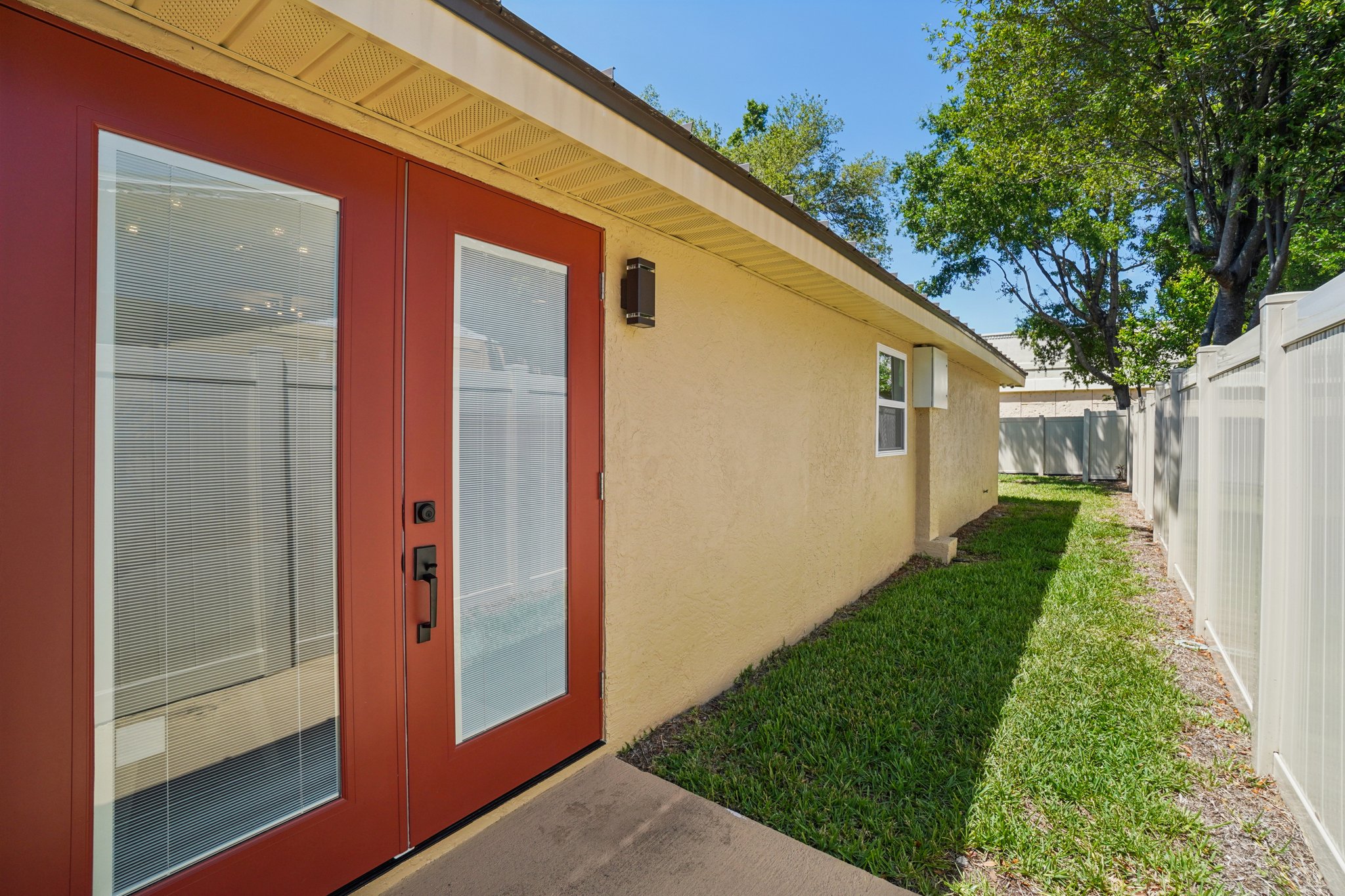 W La Salle St-S1704-037.jpg