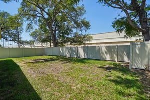 W La Salle St-S1704-038.jpg