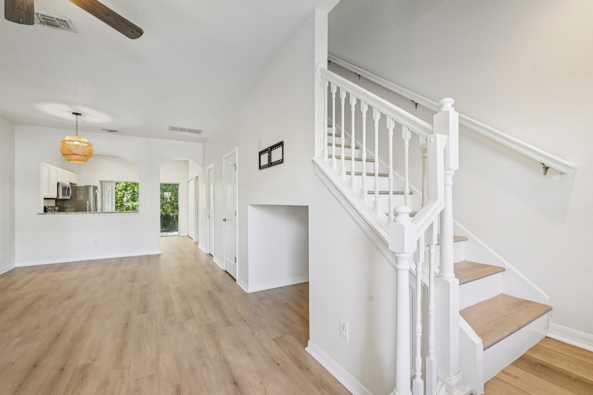 Claridge Pl-S1311-007.jpg