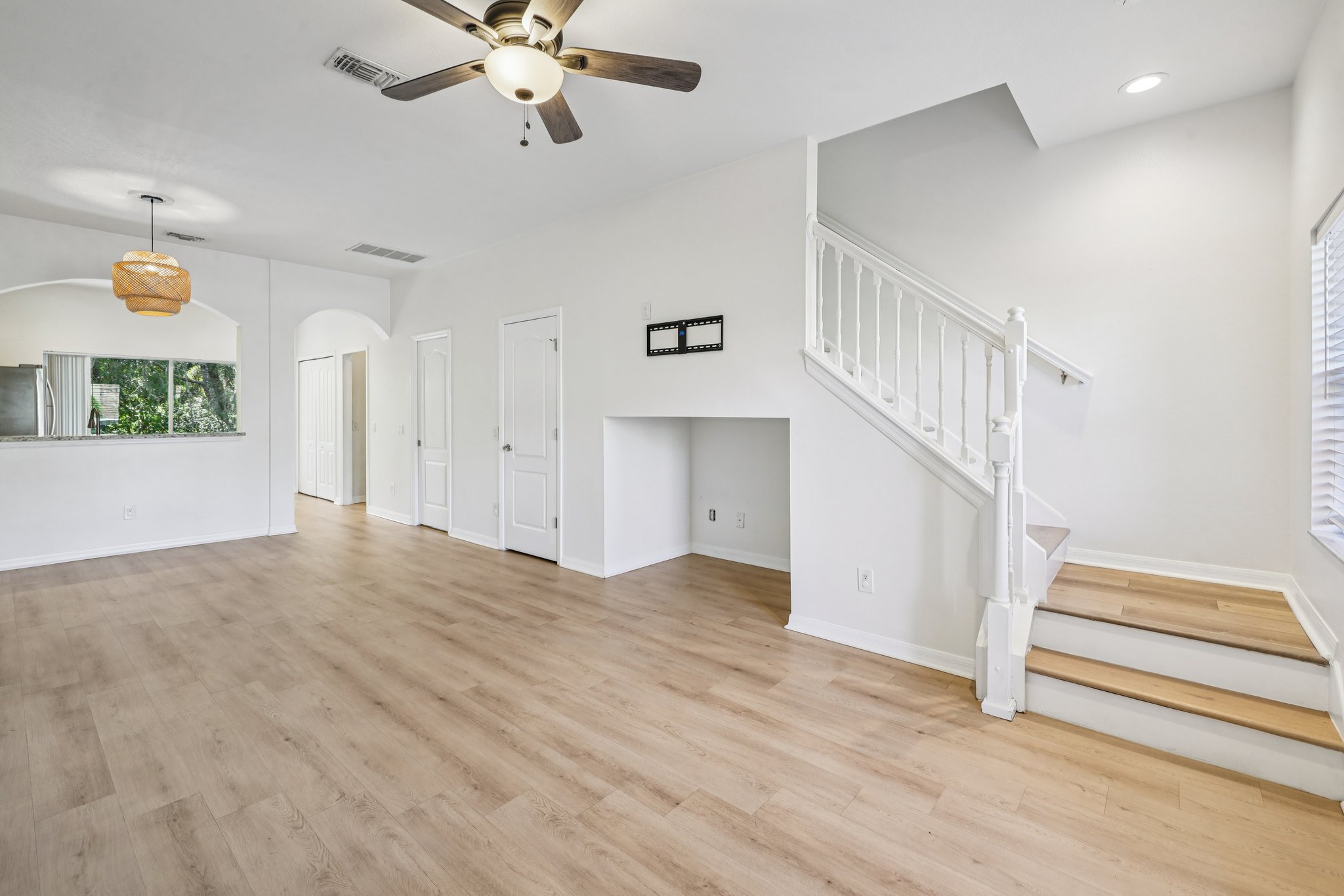 Claridge Pl-S1311-008.jpg