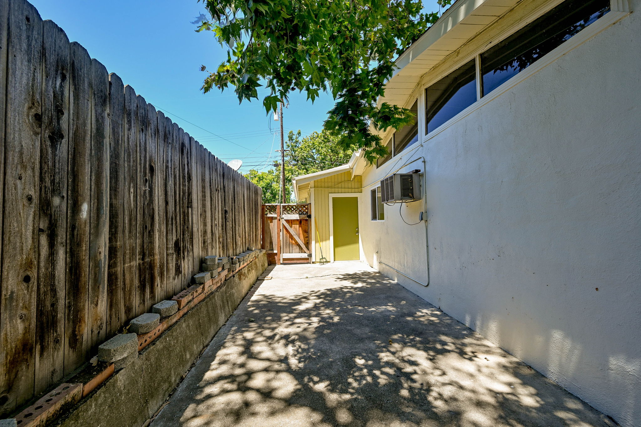  Photo 32