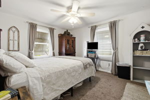  Photo 44
