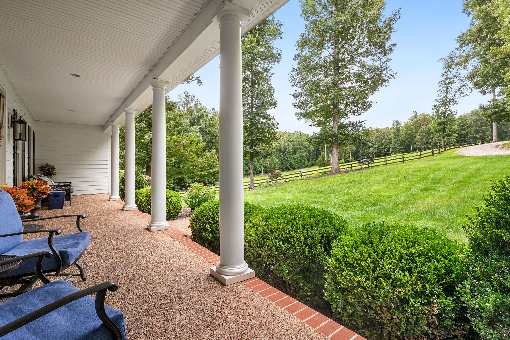 07-Front Porch