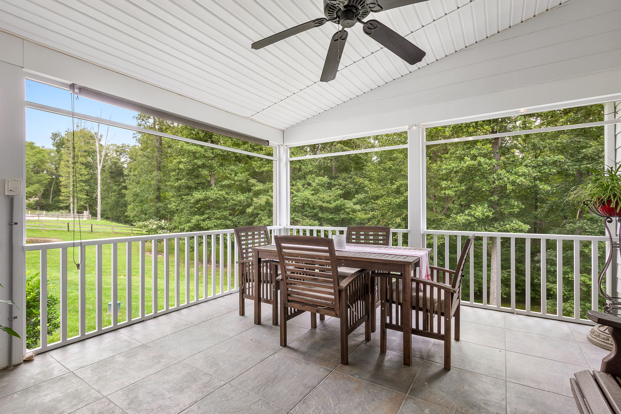 58-Screened Porch