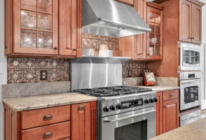 19-Kitchen Range