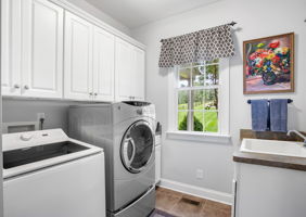 32-Laundry Room