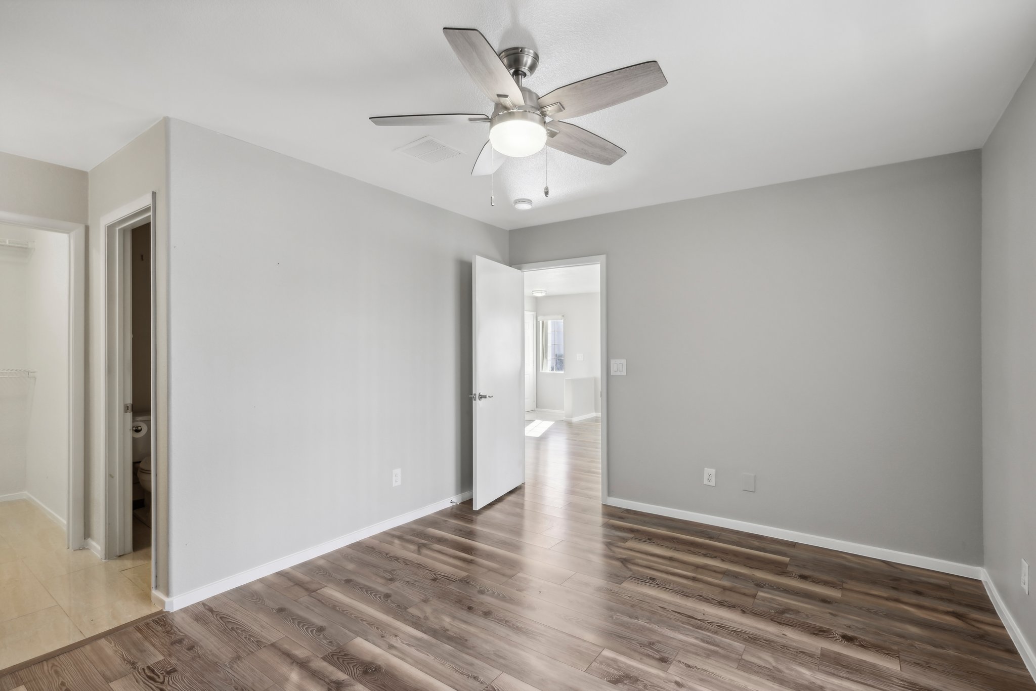 N Buffalo Dr 1133-015.jpg