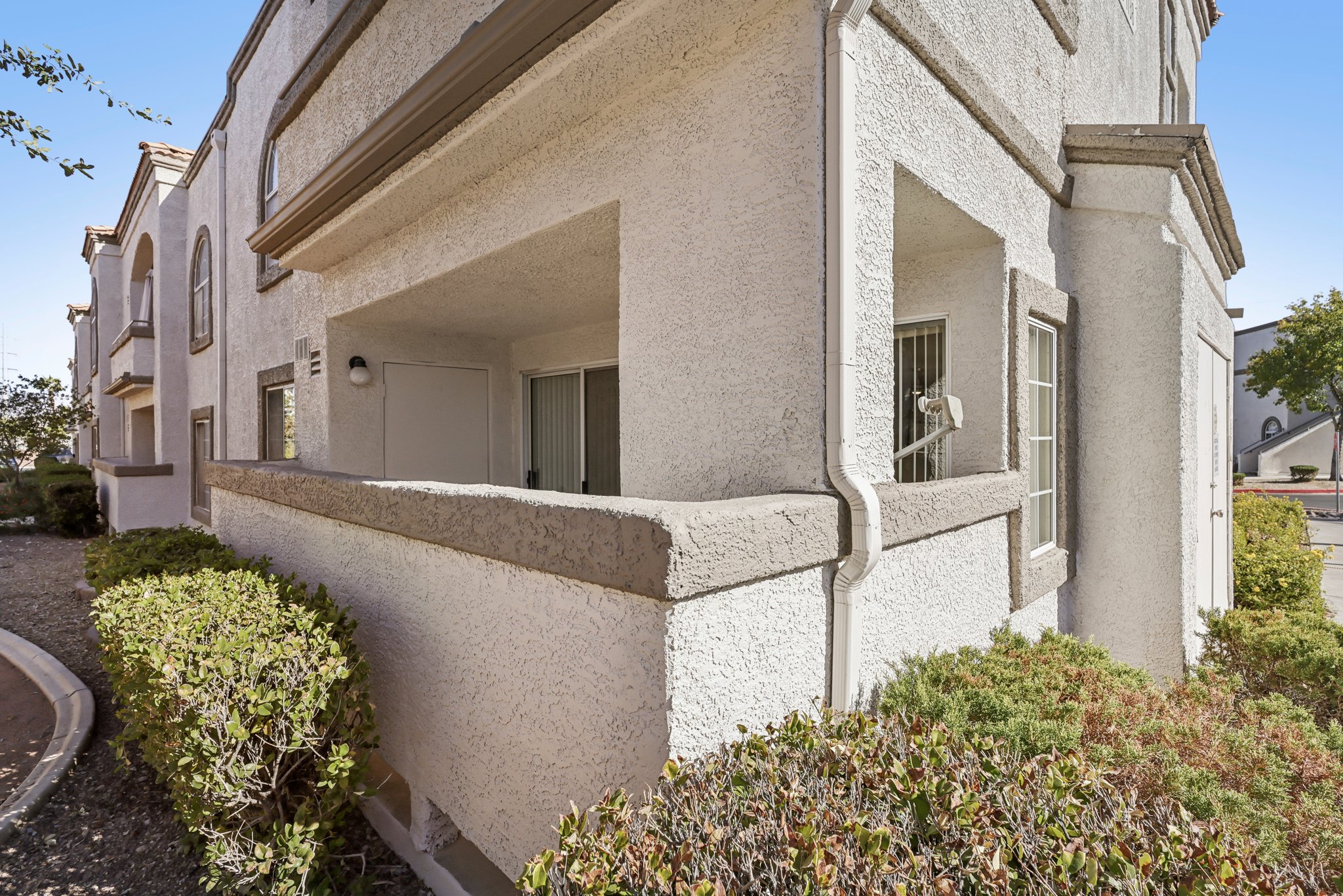 N Buffalo Dr 1133-022.jpg