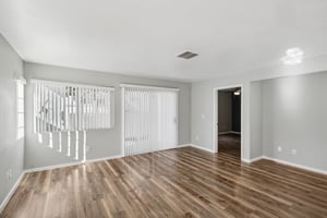 N Buffalo Dr 1133-002.jpg
