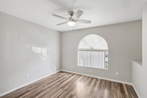 N Buffalo Dr 1133-010.jpg