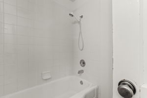  Photo 35