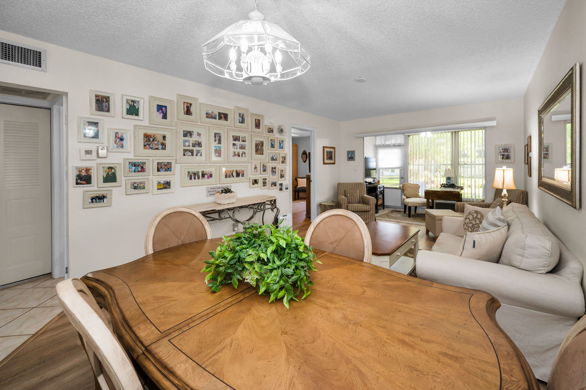Dining Room3