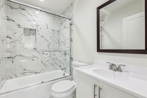 W 60th St-2104-022.jpg