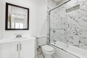 W 60th St-2104-040.jpg