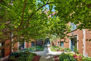 3127 W Carmen Ave 3 - Kara Boeldt_001