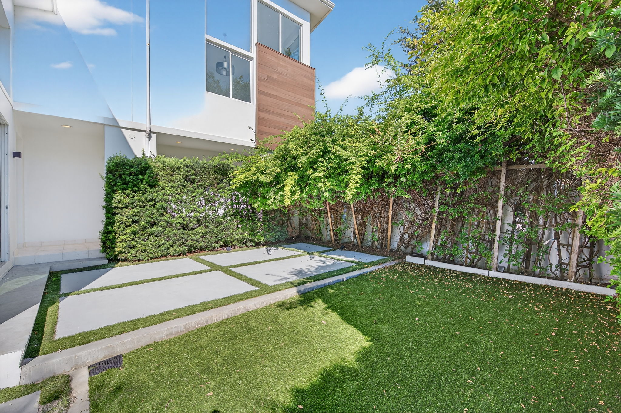 Exteriors (13)
