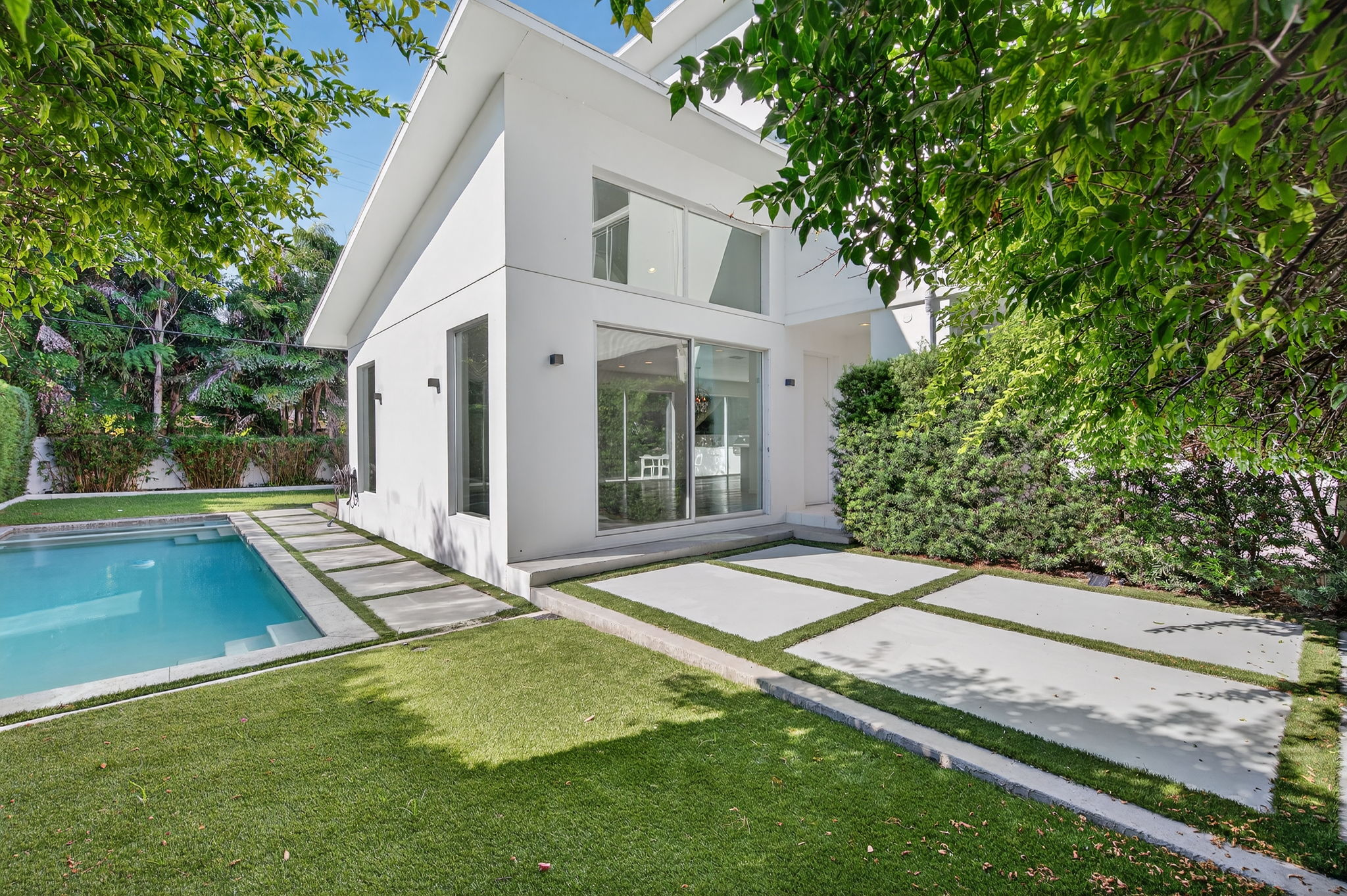Exteriors (14)