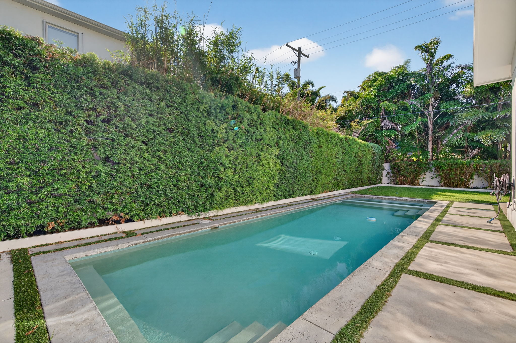 Exteriors (15)