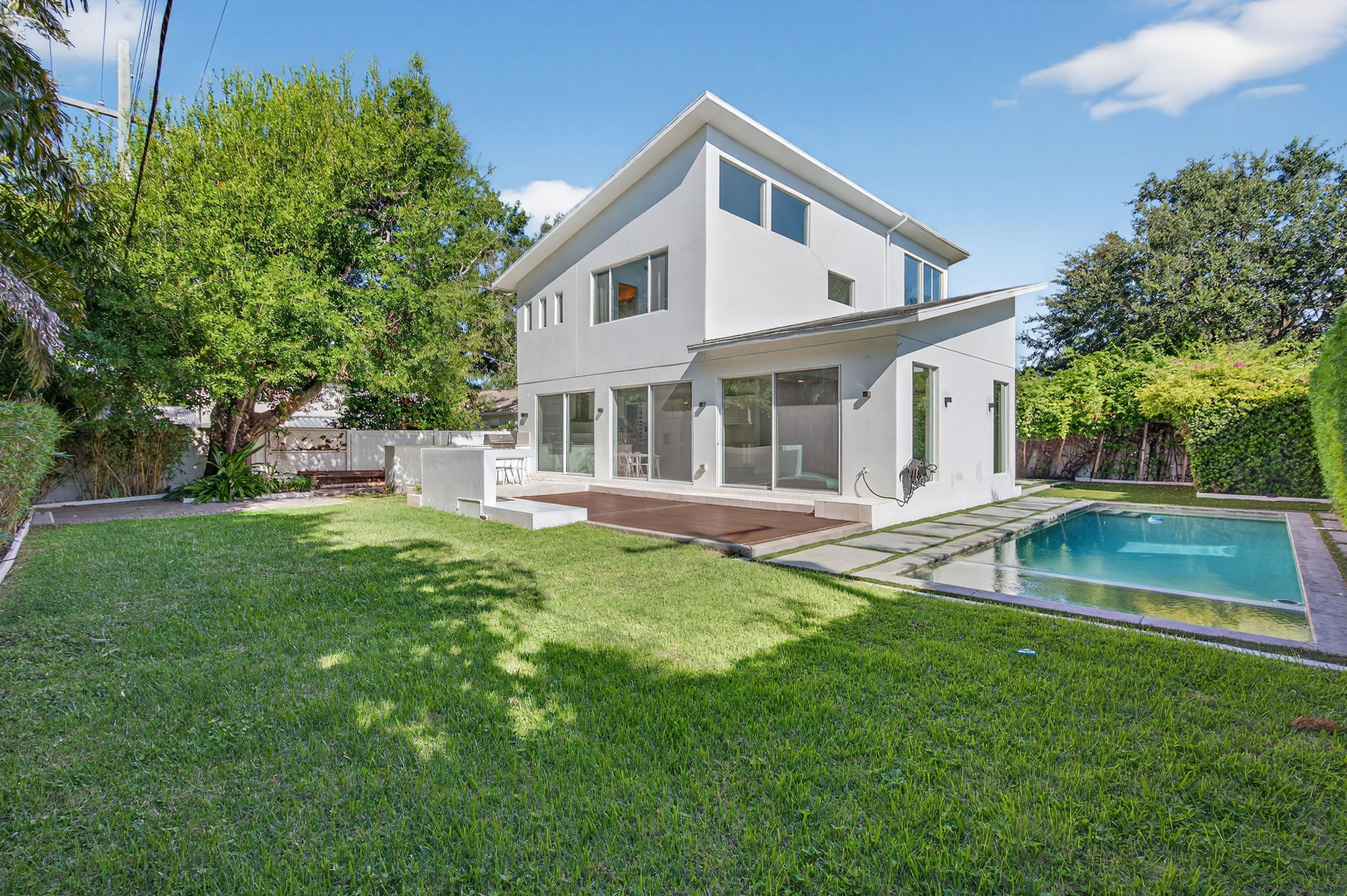 Exteriors (28)