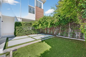Exteriors (13)